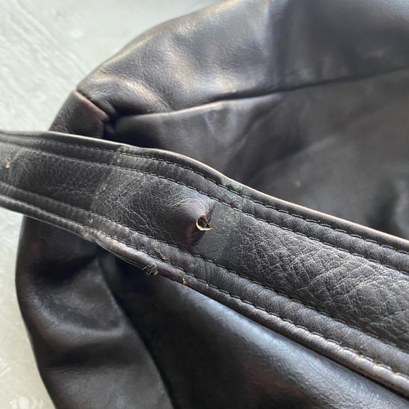 Vintage Black Leather Messenger Bag - Picture 10 of 13